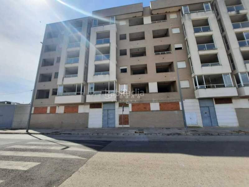 Foto 9181e119-9fc8-49cc-84ca-aaf06ce24885. Edificio  en construcción obra parada en Carlet