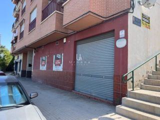 Locale commerciale in Calle  Mayor