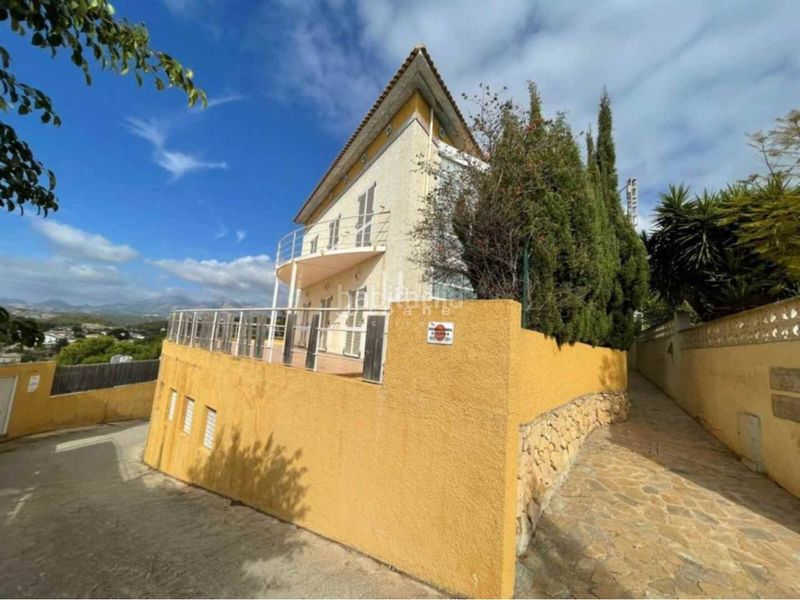 Foto edcf9c5d-b241-4ba8-b102-a4f22e77bd86. Casa adossada amb calefacció aparcament a Altea la vella Altea