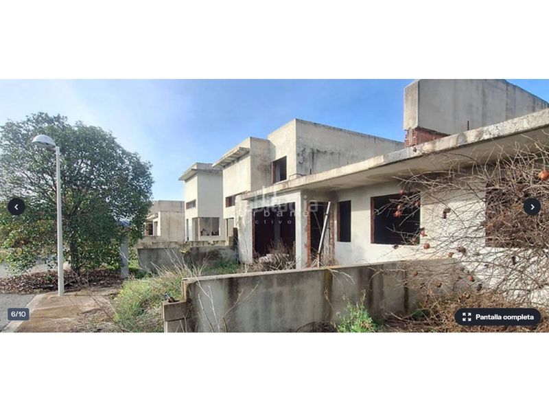 Foto 6ba630f0-702d-44b2-9ee1-842d4396b3b1. Edificio obra parada en carcer en Cárcer