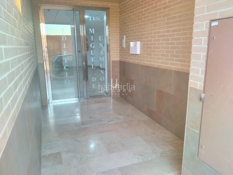 Foto 8a47474b-f6ff-40ef-93b7-b3a4063a4dff. Parking coche en san luis 2 garaje en venta en torreagera en Murcia