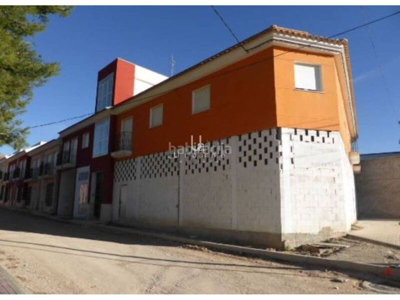 Foto 615ca4c7-b8e1-483d-b8e0-ec06dd17835e. Edifici a calle fuente del pino 81 a Jumilla