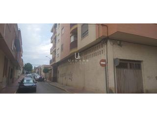Local Comercial  Brasil. Local comercial en alcantarilla de 250 m2 a la venta.