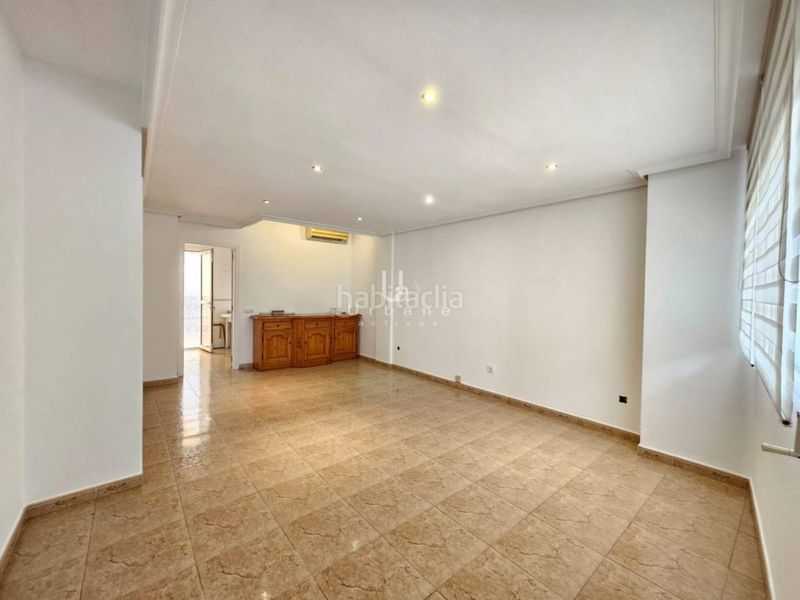 Foto 377f3d86-9b8d-4373-9e0f-4fe7103509c4. Casa amb aparcament a Juan de Borbón Murcia