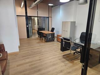 Rent Office space  Cuba. Despacho en alquiler en valencia