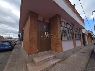 Casa  Vara del rey. Casa con patio y terraza en el algar, murcia  ideal para vivir o