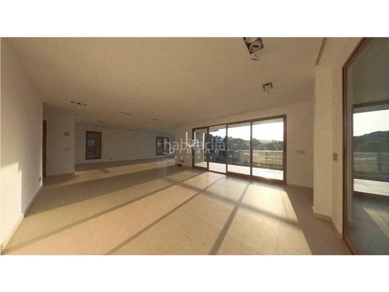 Foto 0be89825-b3f5-4bcc-9785-77f6a7b45533. Chalet  independiente d en Cumbres de Calicanto Torrent