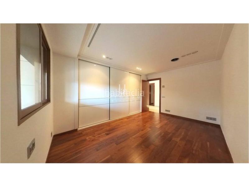 Foto 14c722fb-7cc0-4749-8142-75ef858e0366. Chalet  independiente d en Cumbres de Calicanto Torrent