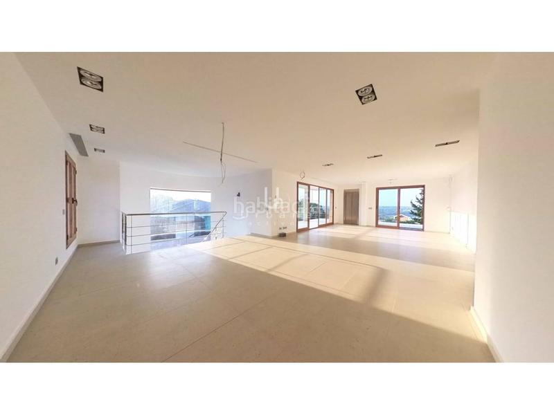 Foto 2e57856c-c6f9-4954-93c7-ab979b0e4912. Chalet  independiente d en Cumbres de Calicanto Torrent