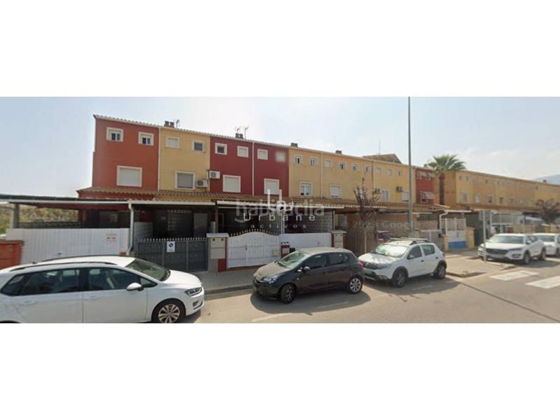 Foto 95e5076b-1fd4-4064-a929-077727b4a72b. Casa adossada amb aparcament a Centro Urbano Dénia