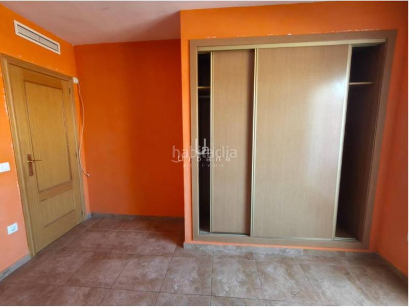 Foto 0d75fea2-9e5e-415c-92f4-ad27cfbc1431. Xalet amb aparcament a Centro Chiva