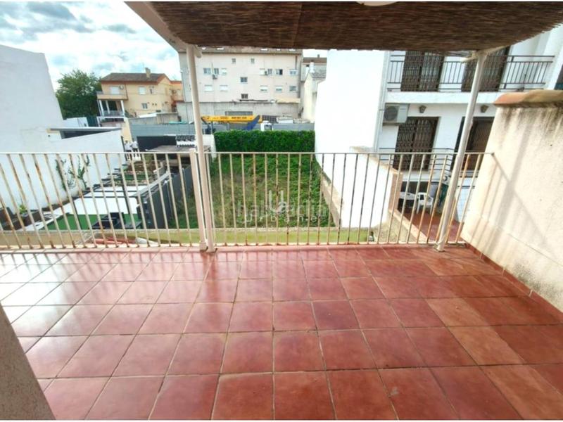 Foto 1c28228f-7173-4bf0-abcc-a60f2e6e4c02. Xalet amb aparcament a Centro Chiva