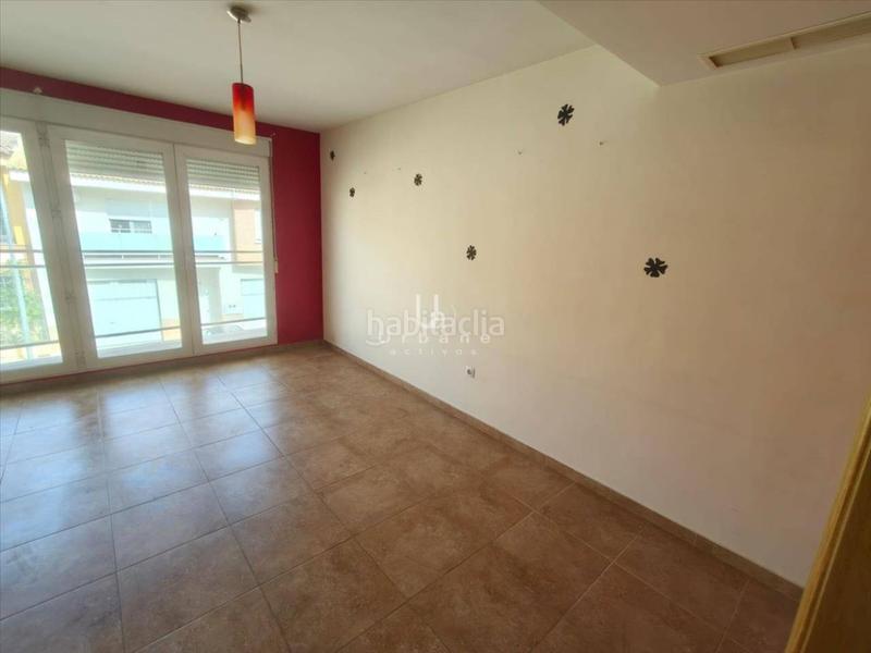 Foto 40bcf2cb-ba46-402f-ae6f-84a32d25880e. Xalet amb aparcament a Centro Chiva