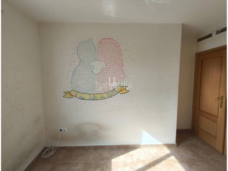 Foto 55cda7fc-2656-4356-83b1-f5b5f5f809d6. Xalet amb aparcament a Centro Chiva