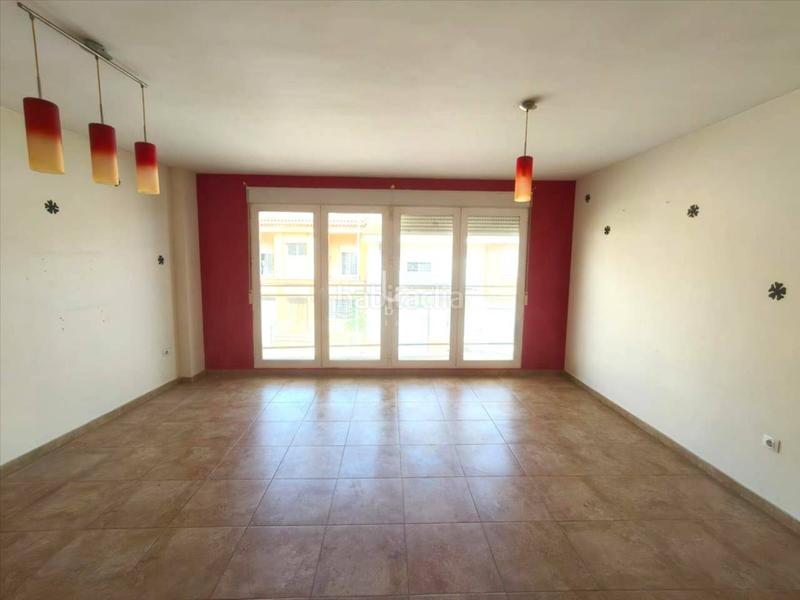 Foto 61dd2ed8-24b6-4c7e-9e3d-c257d6d96779. Xalet amb aparcament a Centro Chiva