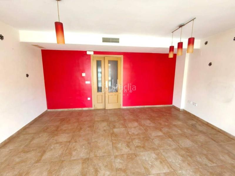 Foto 6f6d0792-b0f0-475d-90b4-fbf358523a98. Xalet amb aparcament a Centro Chiva