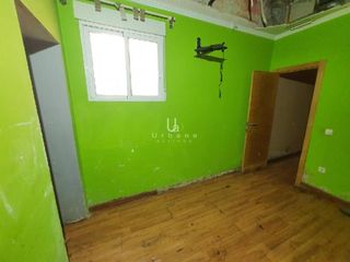 Pis  Calle santa maria del bonaire. Piso en alzira