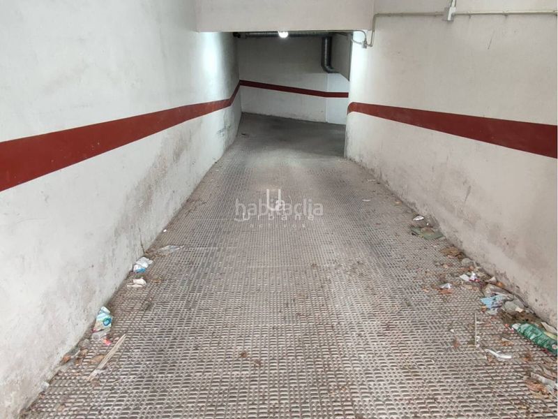 Foto 1ad0b66b-e1e6-44b7-9b36-84464e3e467a. Aparcament cotxe a Sucina Murcia