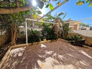 Xalet  Avenida mar. Chalet adosado en daimus
