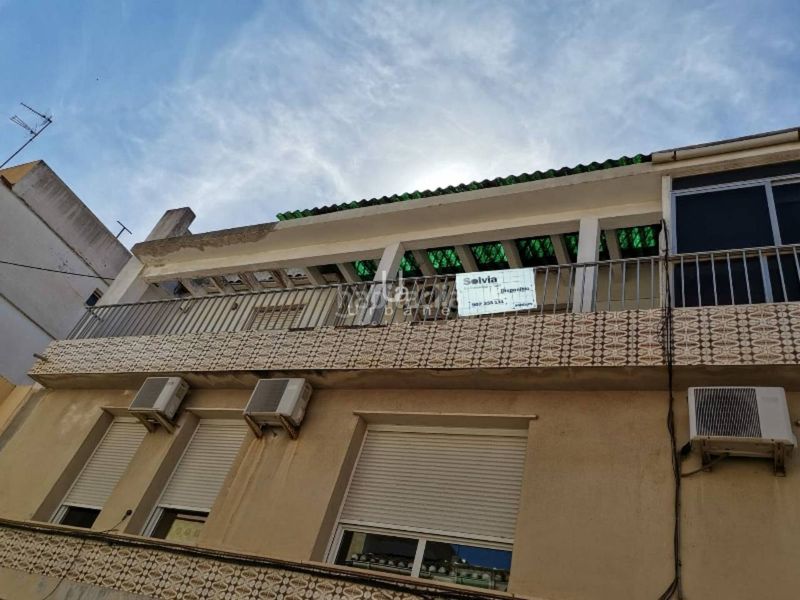 Foto f1f02aab-5f6e-44b2-bd41-bc24f07e110b. Àtic a Sants Patrons Alzira