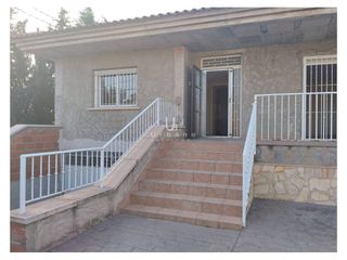 Xalet  Calle de la almazara 61. Oportunidad de banco sin comisiones!!!