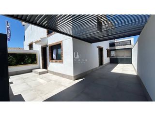 Maison jumelée  Calle semilleros. Chalet adosado en pilar de la horadada