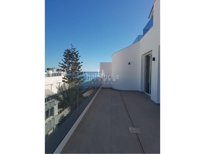 Foto a6b7a270-a894-4157-abc1-87b5ac66b2b4. Àtic amb aparcament piscina a Zona Playa de los Locos Torrevieja