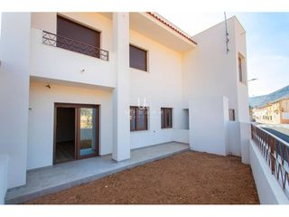 Semi detached house in Calle Nueva