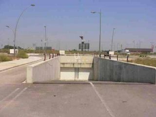 Aparcament cotxe  Calle vicent andrés estellés. Lote de 288 plazas de garaje en tulell