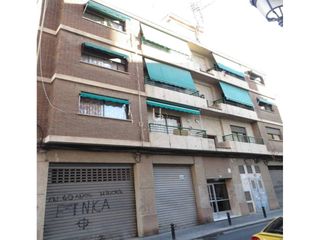 Pis a Calle Costa y Borrás