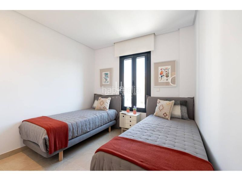 Foto 0701eb6c-e4b4-4670-aeaf-4bd660467e56. Casa adossada amb aparcament piscina a La Marina Elche / Elx