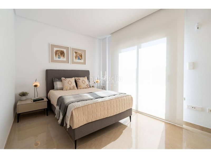 Foto bc9f5eb8-6f8d-4045-8754-88409926d82a. Casa adossada amb aparcament piscina a La Marina Elche / Elx