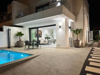 Casa adossada  Calle emilio díez de revenga. Espléndida villa en san pedro del pinatar