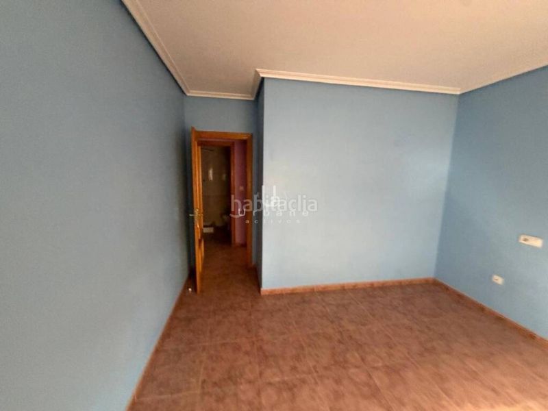 Foto f5ef9f91-3836-4b56-a941-1059d38d76a6. Pis amb calefacció aparcament a Beniel
