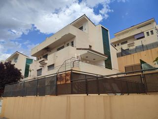 Casa adossada a Calle Asone, Plan Parcial Altorreal