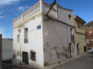 Maison  Calle padre pavia. Venta de casa a reformar en losa del obispo en un entorno rural