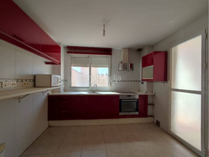 Foto 2b1fa6fd-5d39-4de0-8640-f07834421b3d. Pis amb aparcament a Alcantarilla