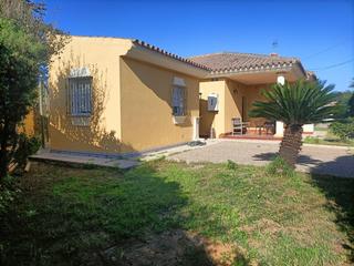 Chalet en Los Gallos. Chalet urbano de 3 dormitorios en los gallos