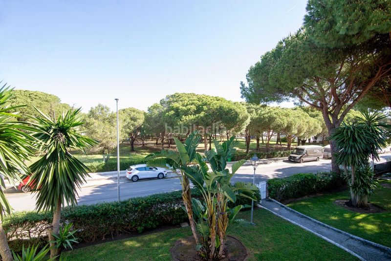 Foto b528f220-bd94-4dfc-b97d-e3240df9a201. Apartament amb aparcament a La Barrosa Chiclana de la Frontera