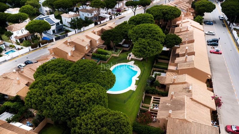 Foto 24540a5d-8d7b-4b23-b213-ab5ebd512aa7. Casa adossada amb piscina a Sancti Pietri Chiclana de la Frontera