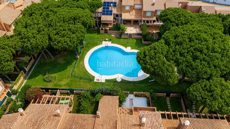 Foto 45150f84-41d6-4883-a051-f8e7c75d26e2. Casa adossada amb piscina a Sancti Pietri Chiclana de la Frontera