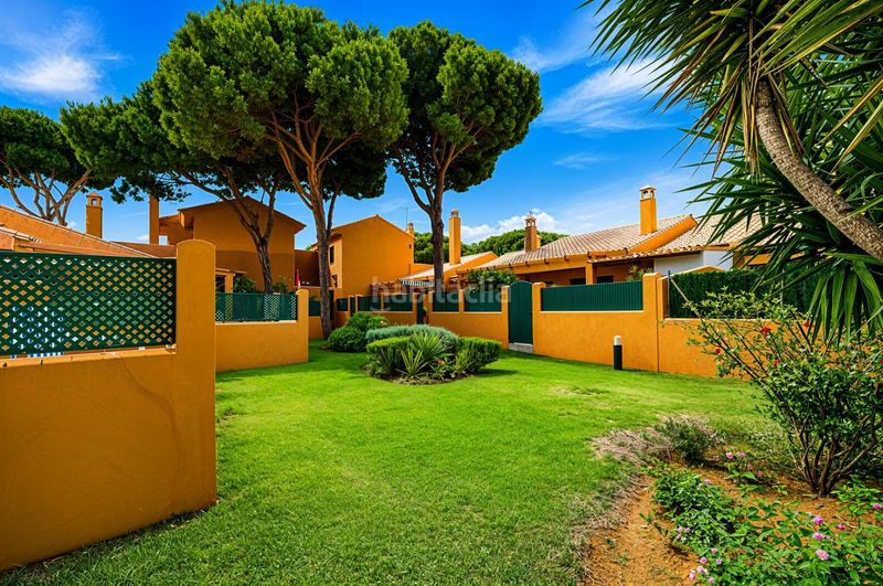 Foto 4c64e1c5-da14-4aa5-8736-c53f0c24d1a0. Casa adossada amb piscina a Sancti Pietri Chiclana de la Frontera