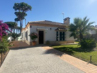 Xalet a Los Gallos. Chalet situado en las mogarizas