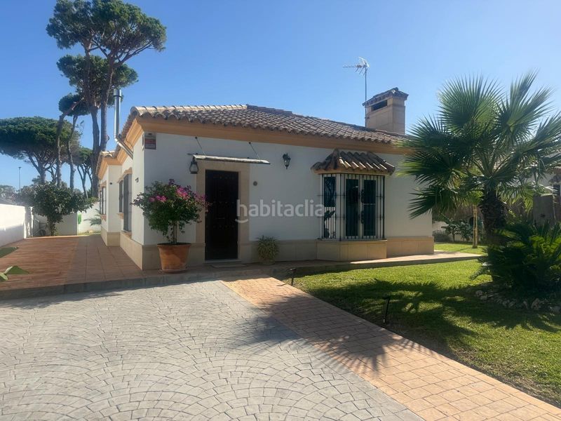 Foto 925d3c69-b8a6-4812-b698-f0130c880c04. Xalet amb calefacció piscina a Los Gallos Chiclana de la Frontera