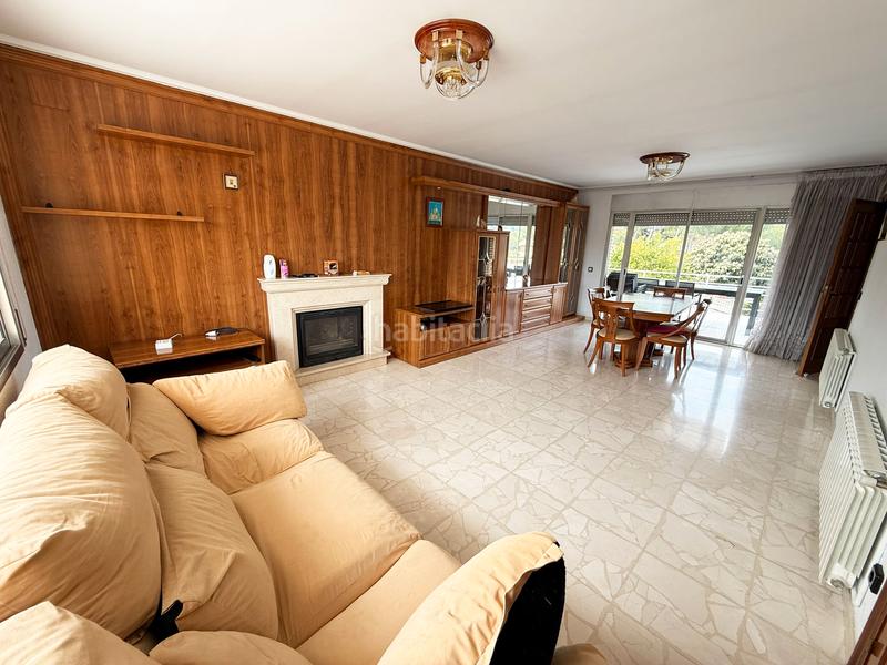 Foto 4b5bb50e-e039-4d1b-8ca5-76be3ae20126. Chalet avec cheminée chauffage parking piscine dans Sant Esteve Sesrovires