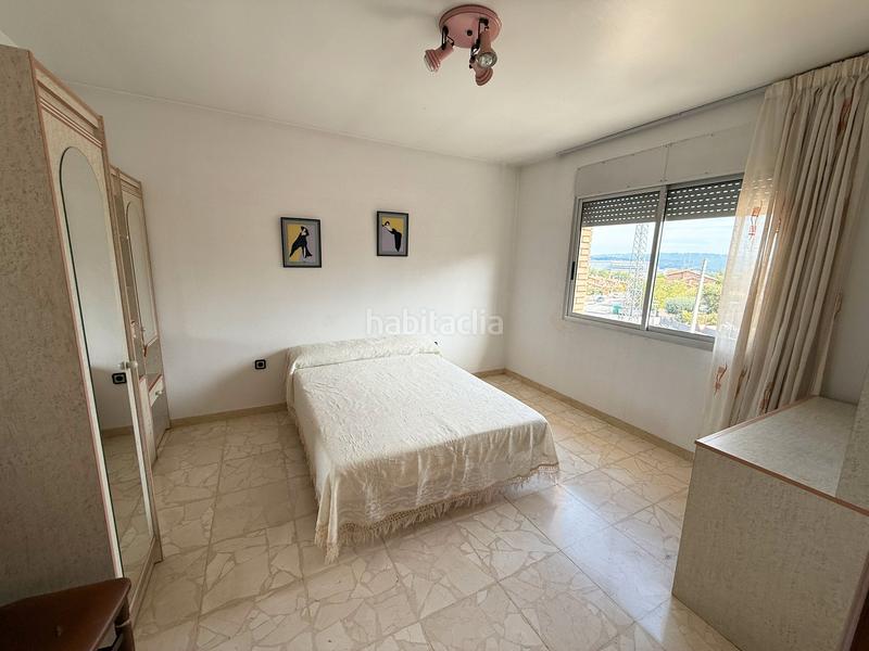 Foto 6ad604ff-67a6-4e7f-8d04-50e1582d6ba2. Chalet avec cheminée chauffage parking piscine dans Sant Esteve Sesrovires