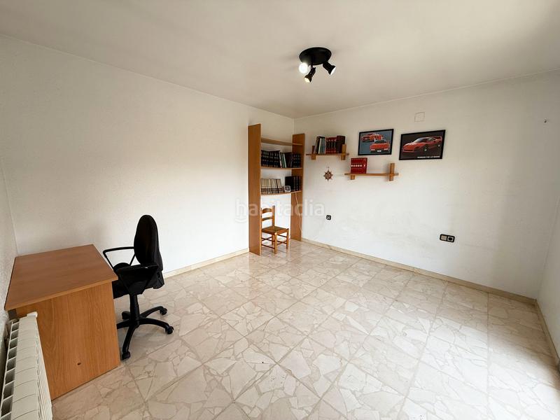 Foto 7d775e5e-fcc8-4d98-87b8-216abd8af081. Chalet avec cheminée chauffage parking piscine dans Sant Esteve Sesrovires