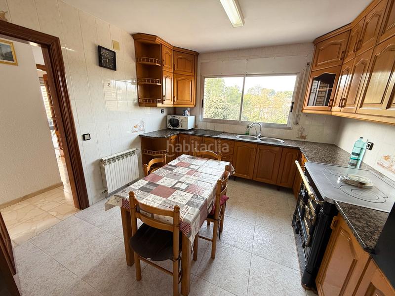 Foto 87738ecd-5e3e-4bc4-8b1c-76814da6a76d. Chalet avec cheminée chauffage parking piscine dans Sant Esteve Sesrovires