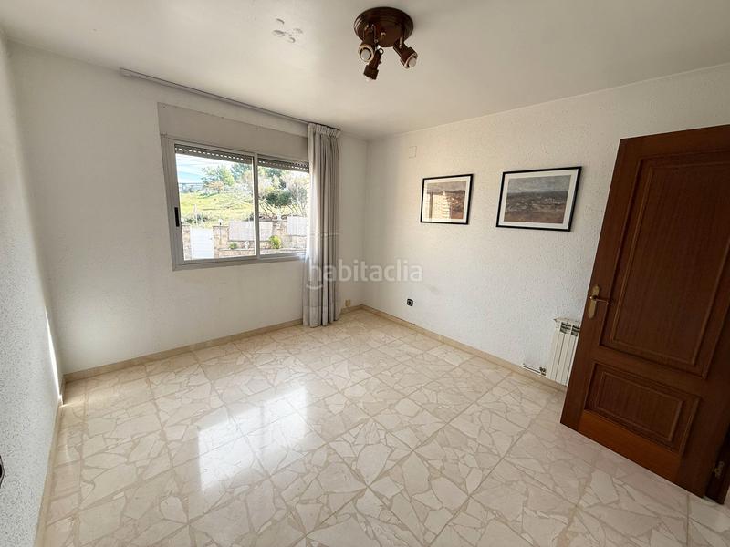 Foto 8aa35982-757a-42ad-af52-9a9c76b5a8a0. Chalet avec cheminée chauffage parking piscine dans Sant Esteve Sesrovires