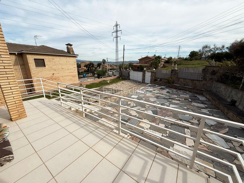 Foto db9cd6c6-ee9d-42a4-8729-0cb1f83b5065. Chalet avec cheminée chauffage parking piscine dans Sant Esteve Sesrovires